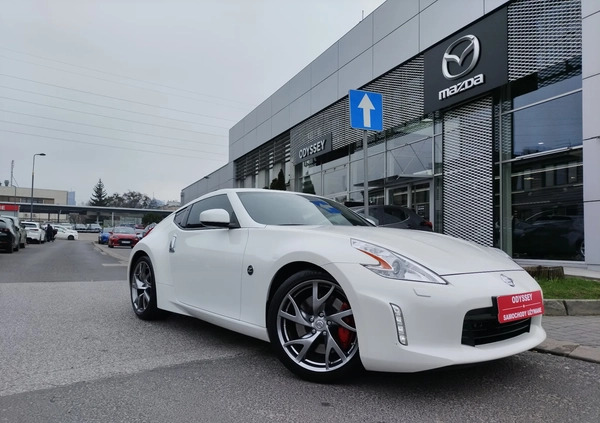 Nissan 370 Z cena 149900 przebieg: 22767, rok produkcji 2017 z Radlin małe 379